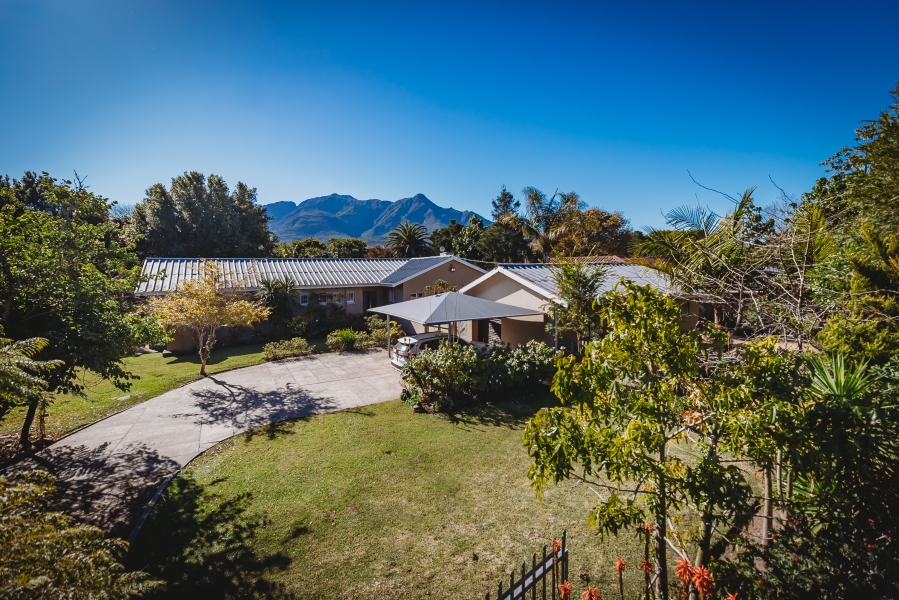 4 Bedroom Property for Sale in Heather Park Western Cape